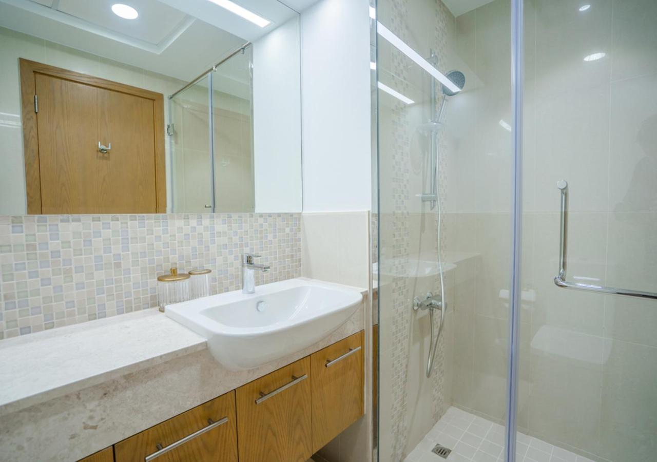 Nasma Luxury - Bellevue Tower 1 Apartment *