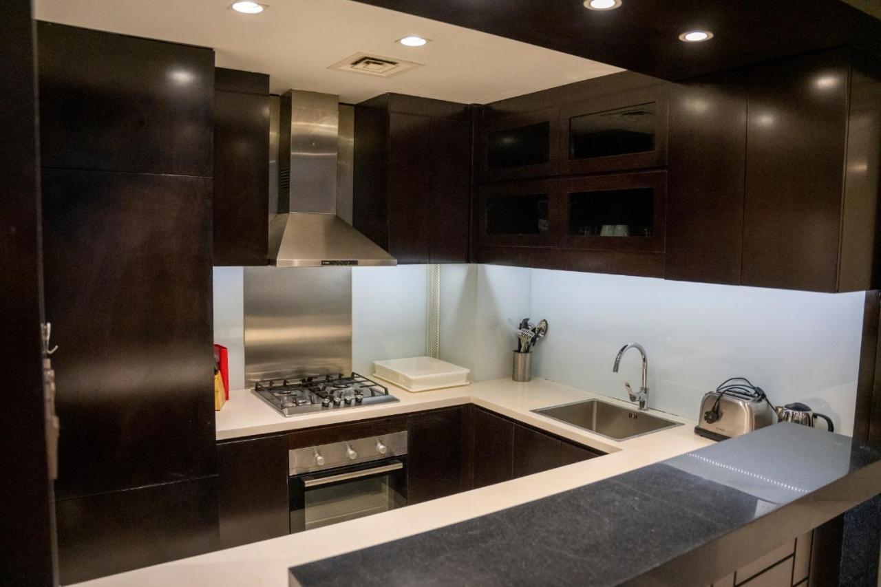 King Suite-Burj Khalifa 5 Min Walking From Dubai Mall Apartment Dubai