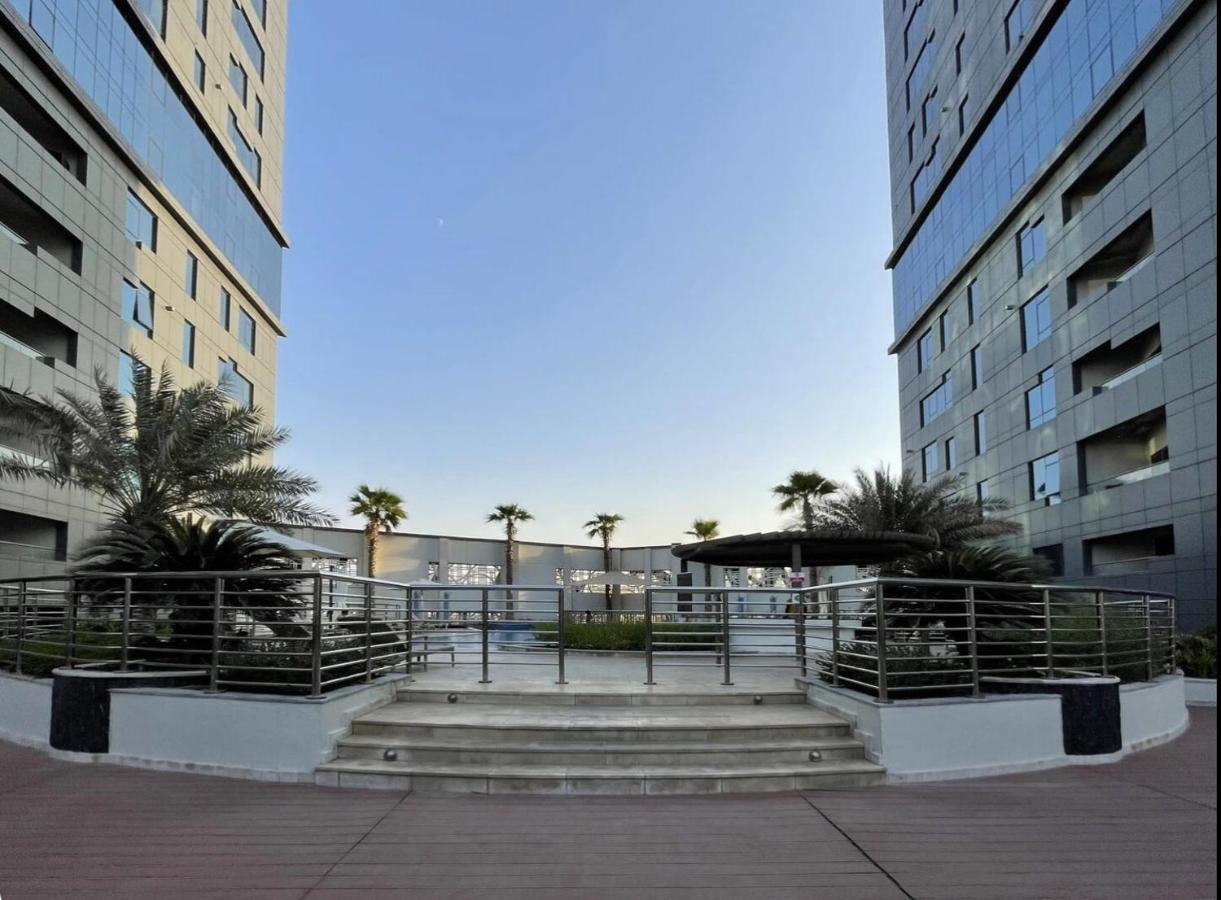Ambassador Capital Bay- Discount Available Apartment