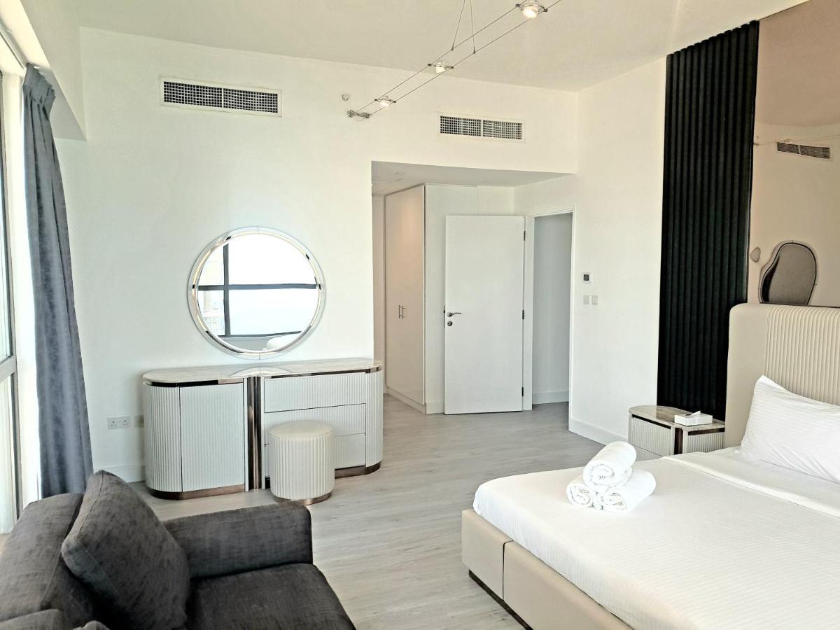 Modern Panoramic Sea View 3br On Jbr Walk *