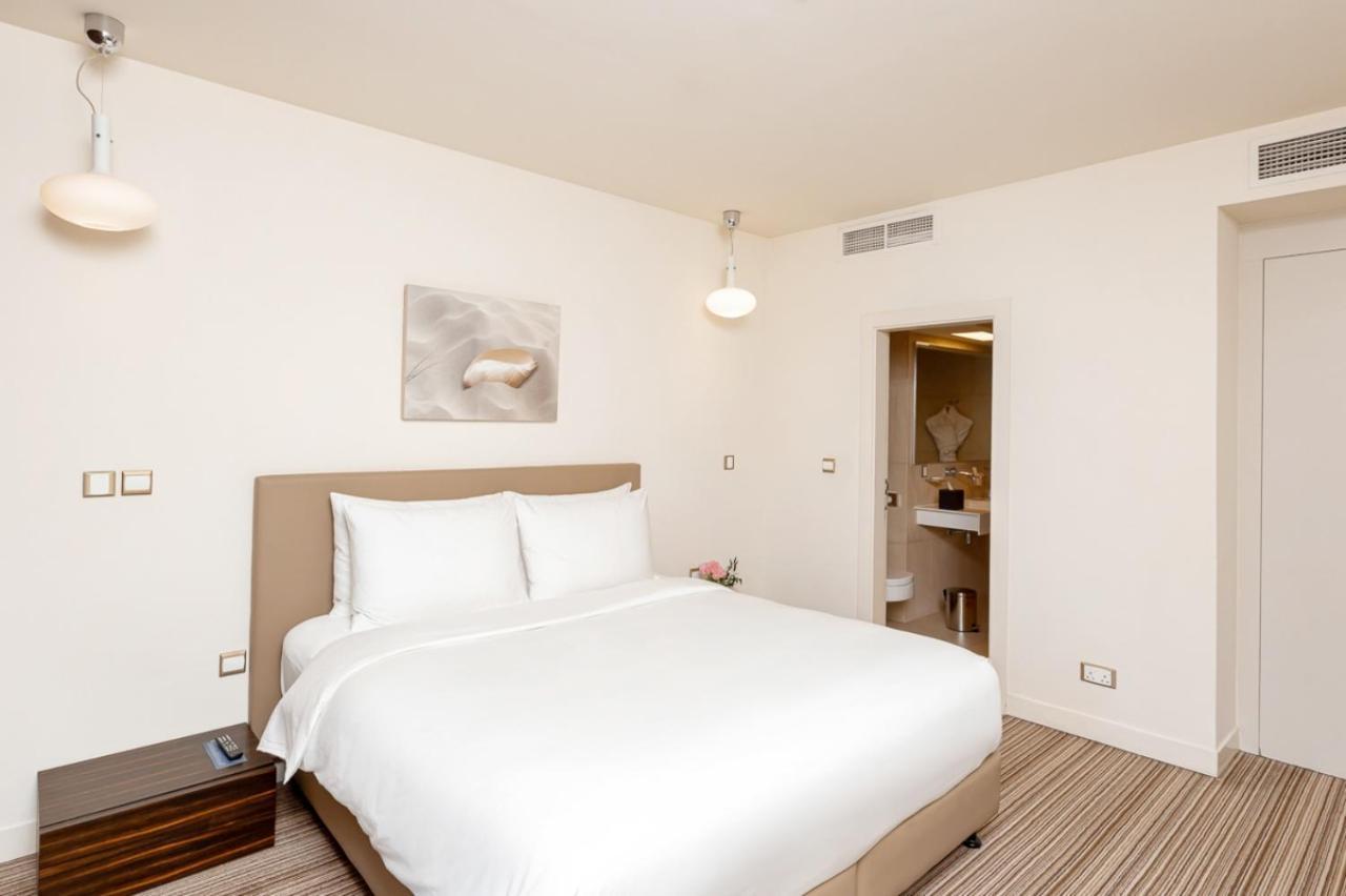 Aparthotel Radisson Blu Residence, Marina 5*