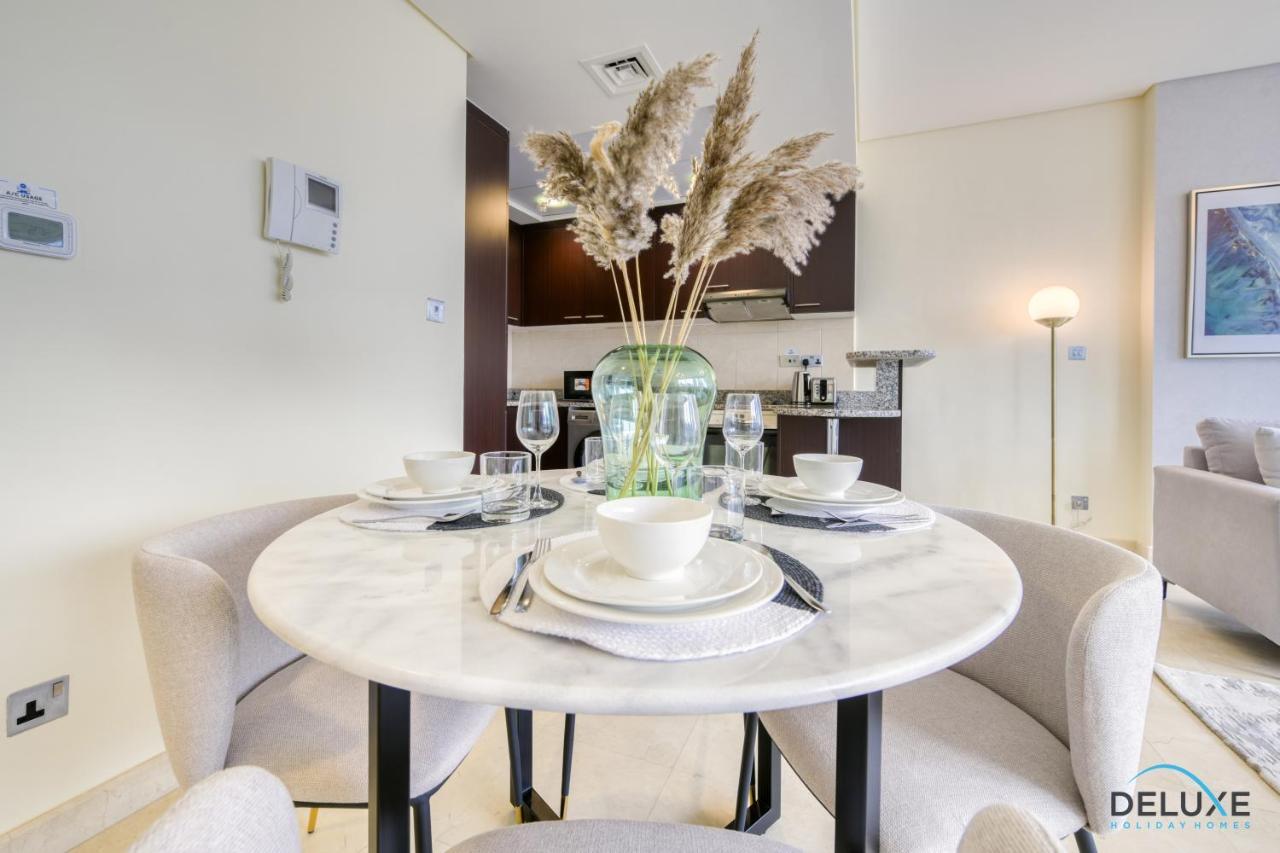 Great Rate Stylish 1br With Pool & Amenities By Deluxe Homes Dubai