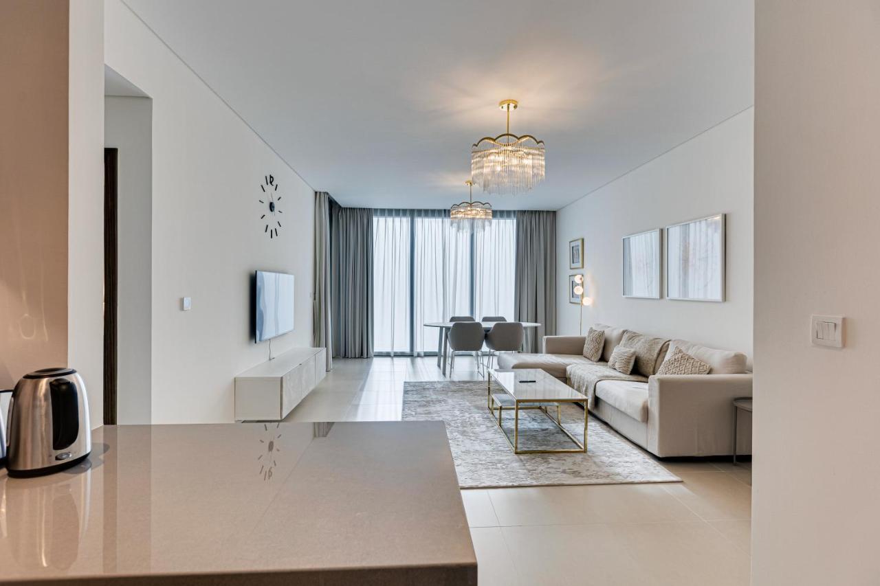 Sea View 2bd In New 52 42 Tower Marina * Dubai