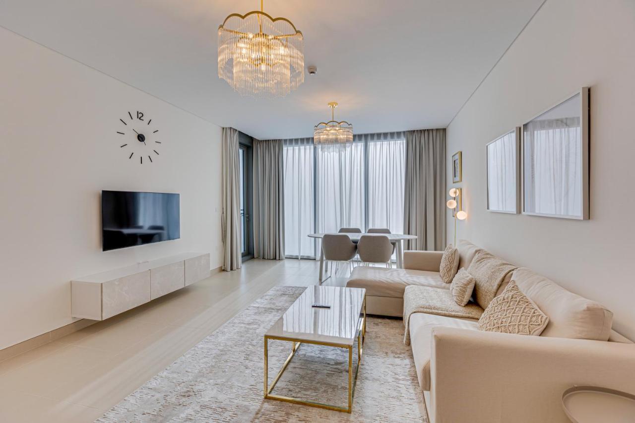 Sea View 2bd In New 52 42 Tower Marina Dubai