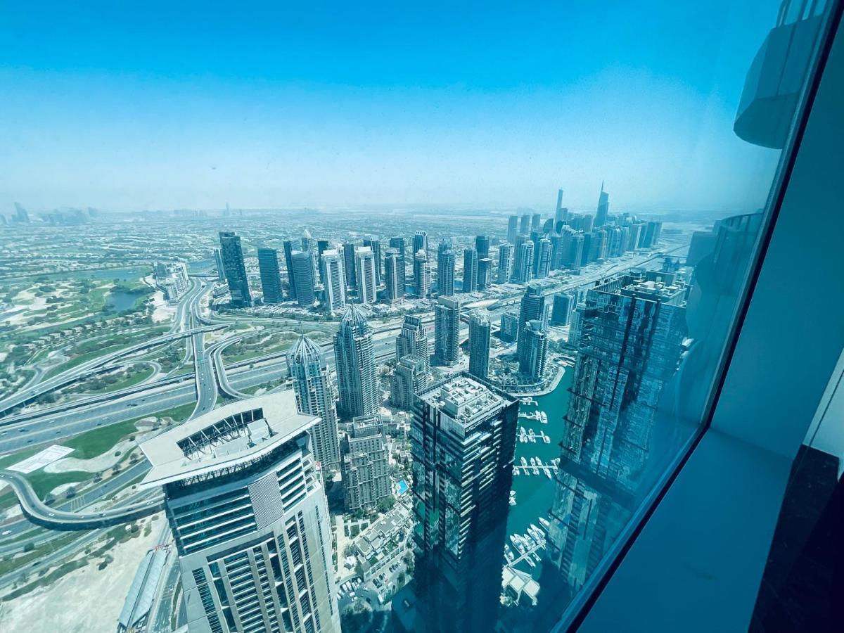 Marina Sky Penthouse Apartment *