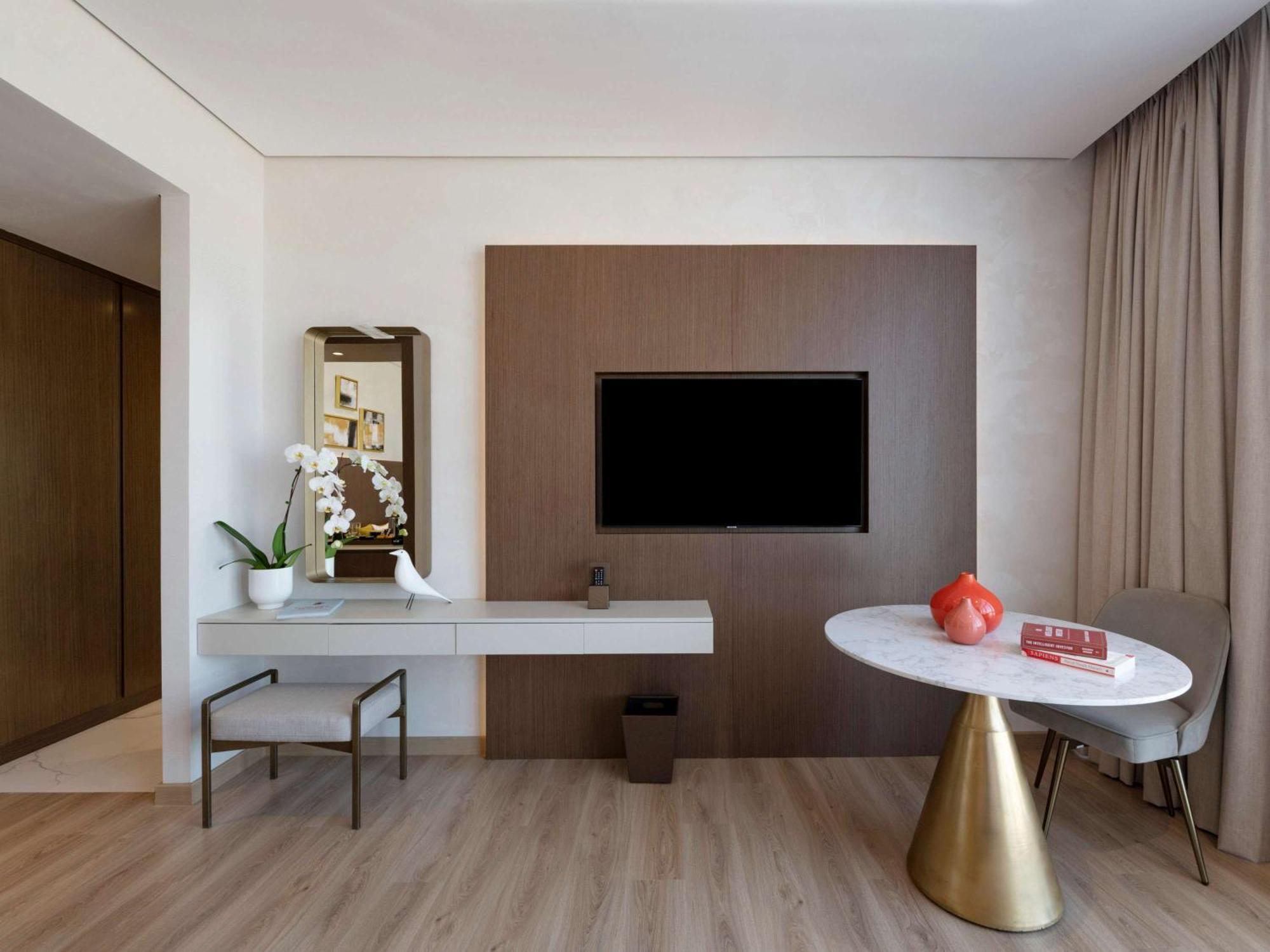 Movenpick Jumeirah Village Triangle 5*