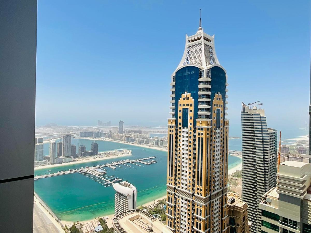 Marina Sky Penthouse Apartment *