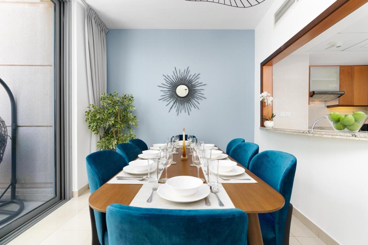 Ultimate / 4 Beds / Burj Khalifa View Apartment *