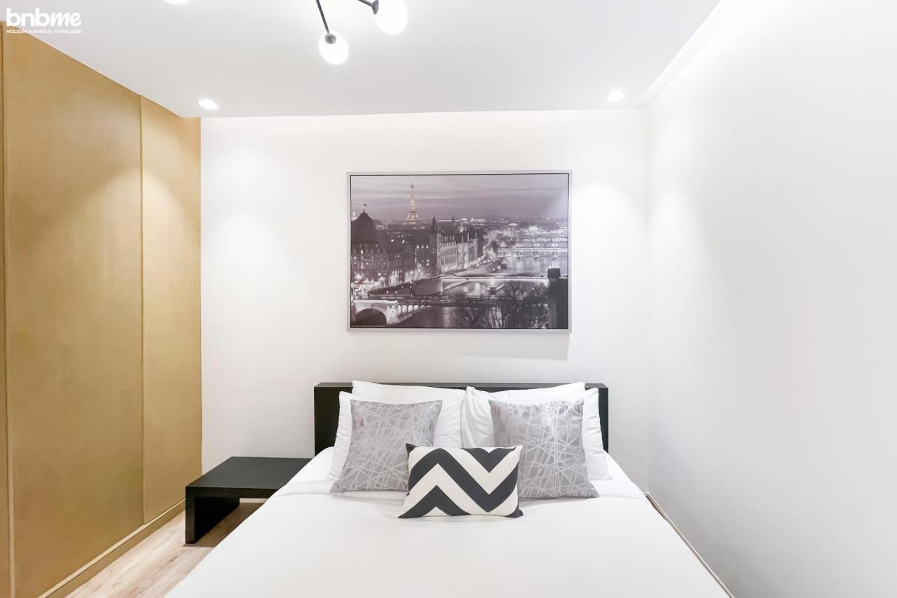 Apartment Dubai Marina 2Br Apt - Pool, Gym & Balcony