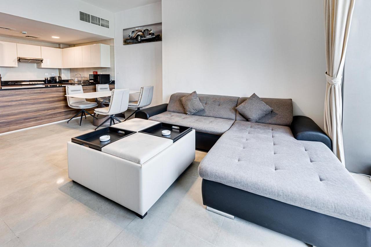 Apartment Sparkle Tower, Marina *