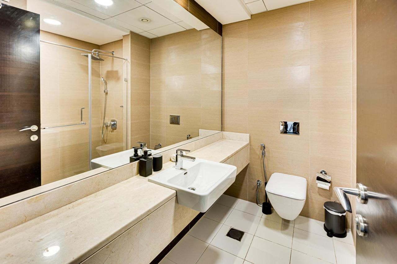 Sparkle Tower, Marina Apartment *