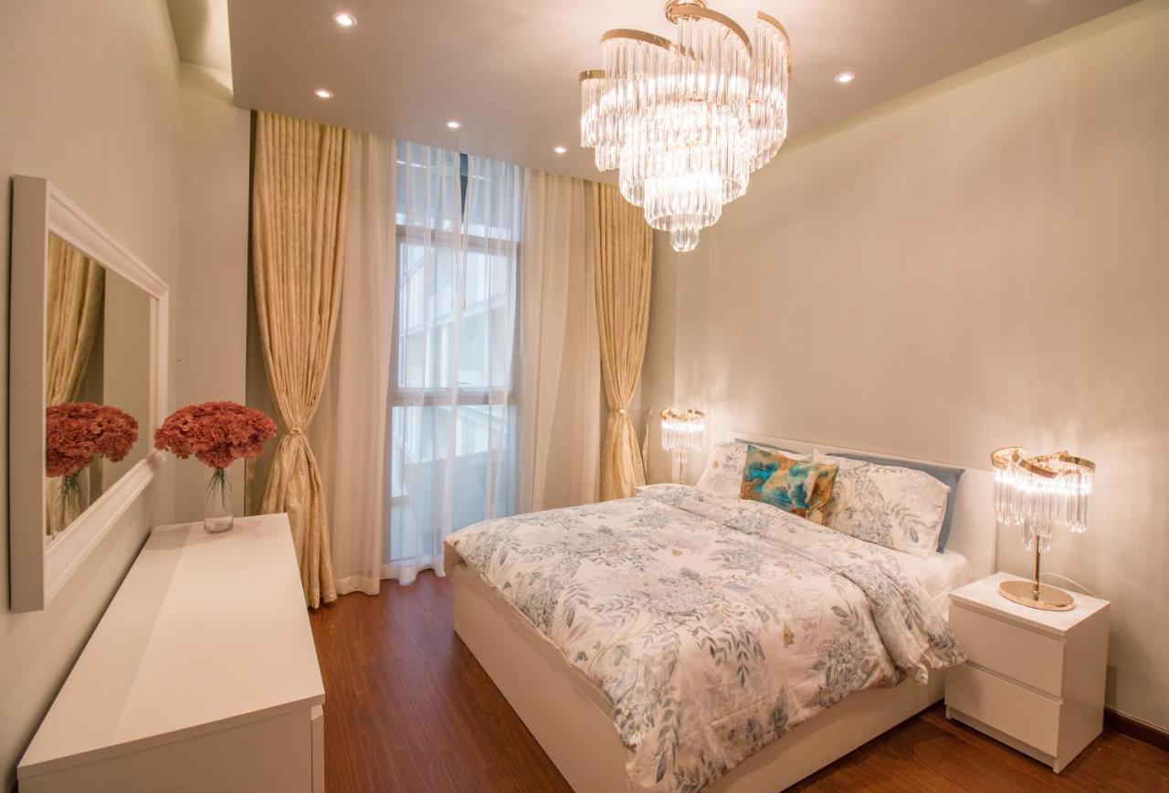 Luxurious 2br - Fully Upgraded - High-end Facilities Apartment *
