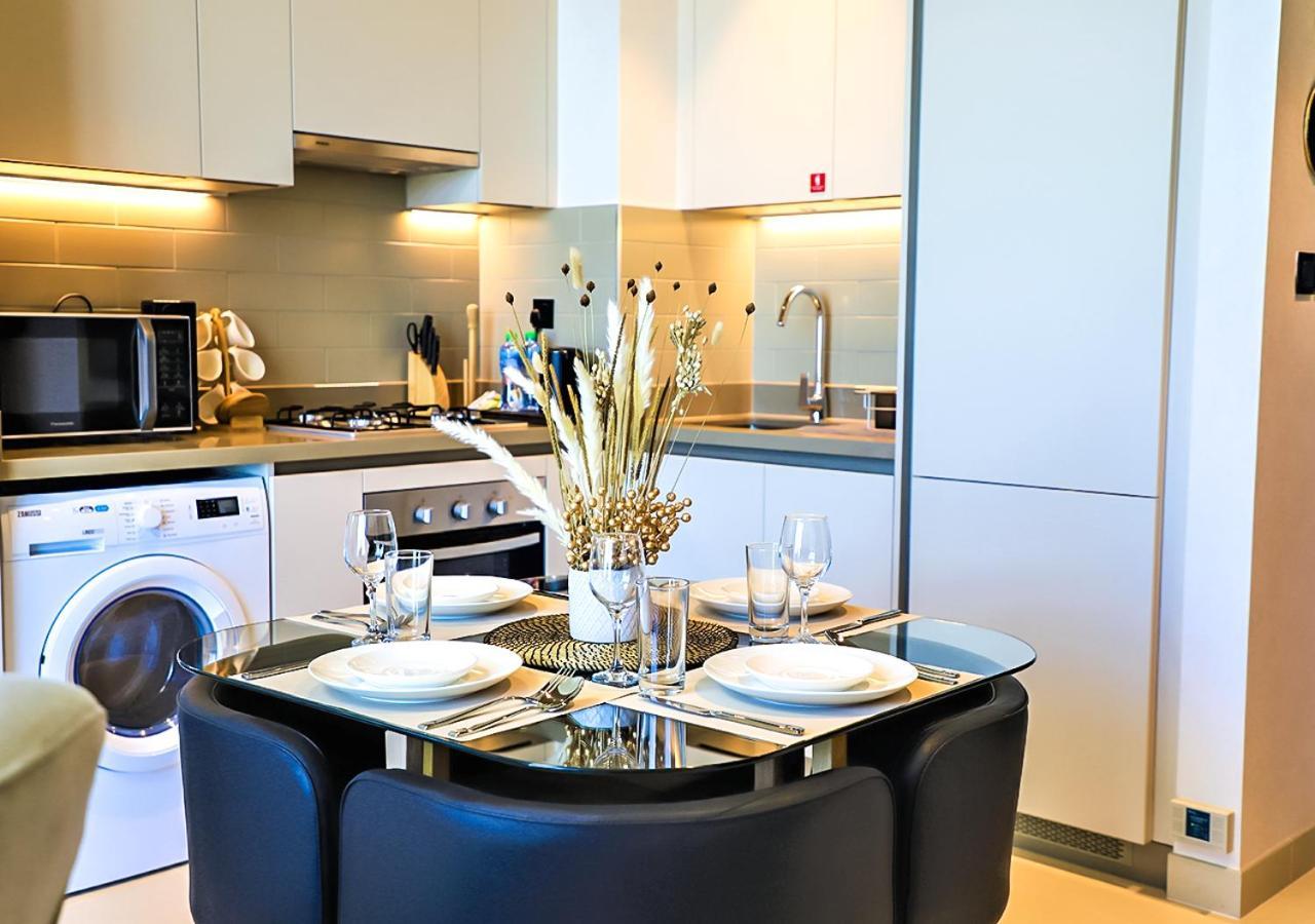 Apartment By Latinem Luxury 2br Holiday Cv B1309 Near Burj Khalifa *