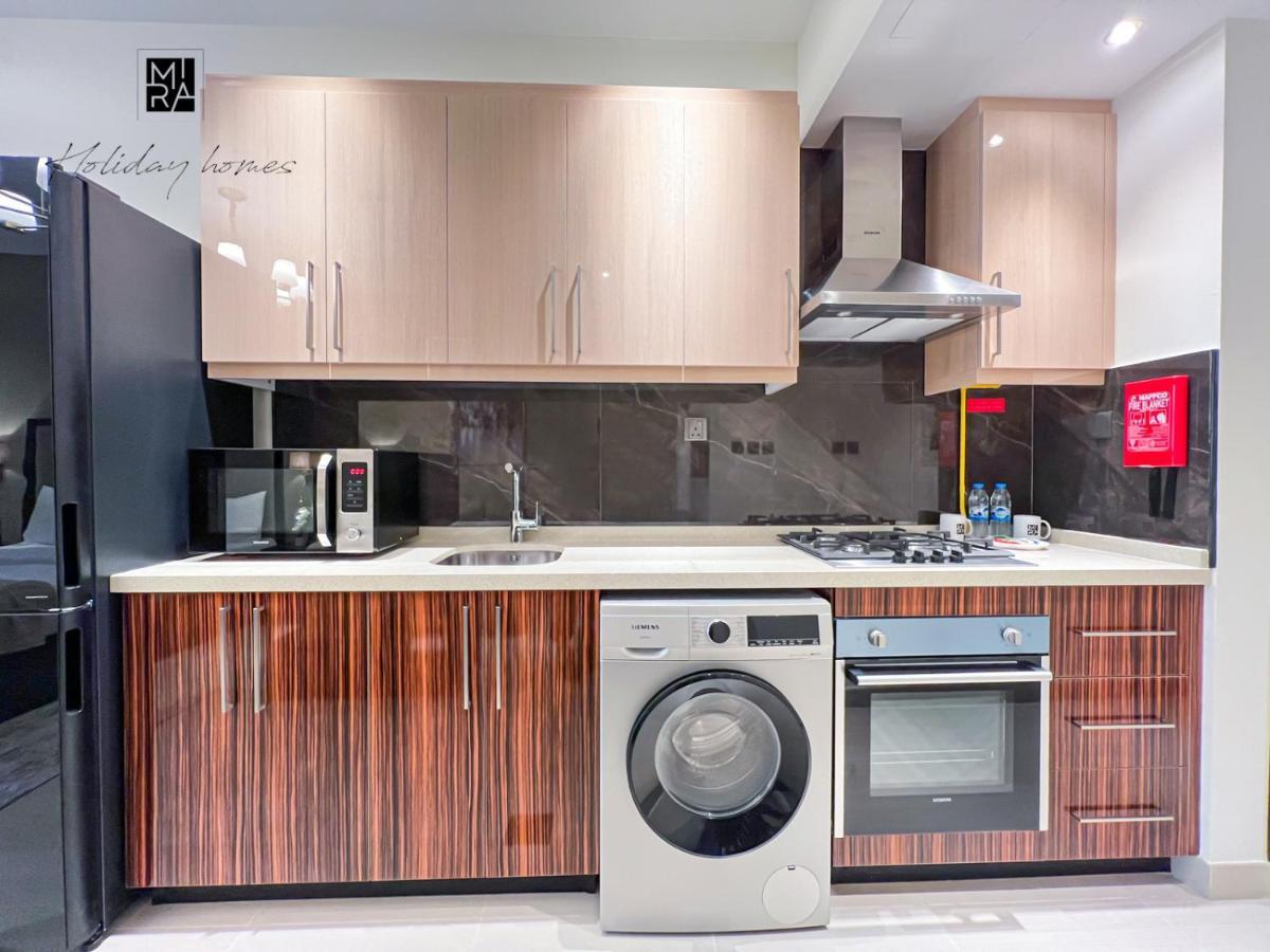 Mira Holiday Homes - New Studio In Heart Of Apartment *
