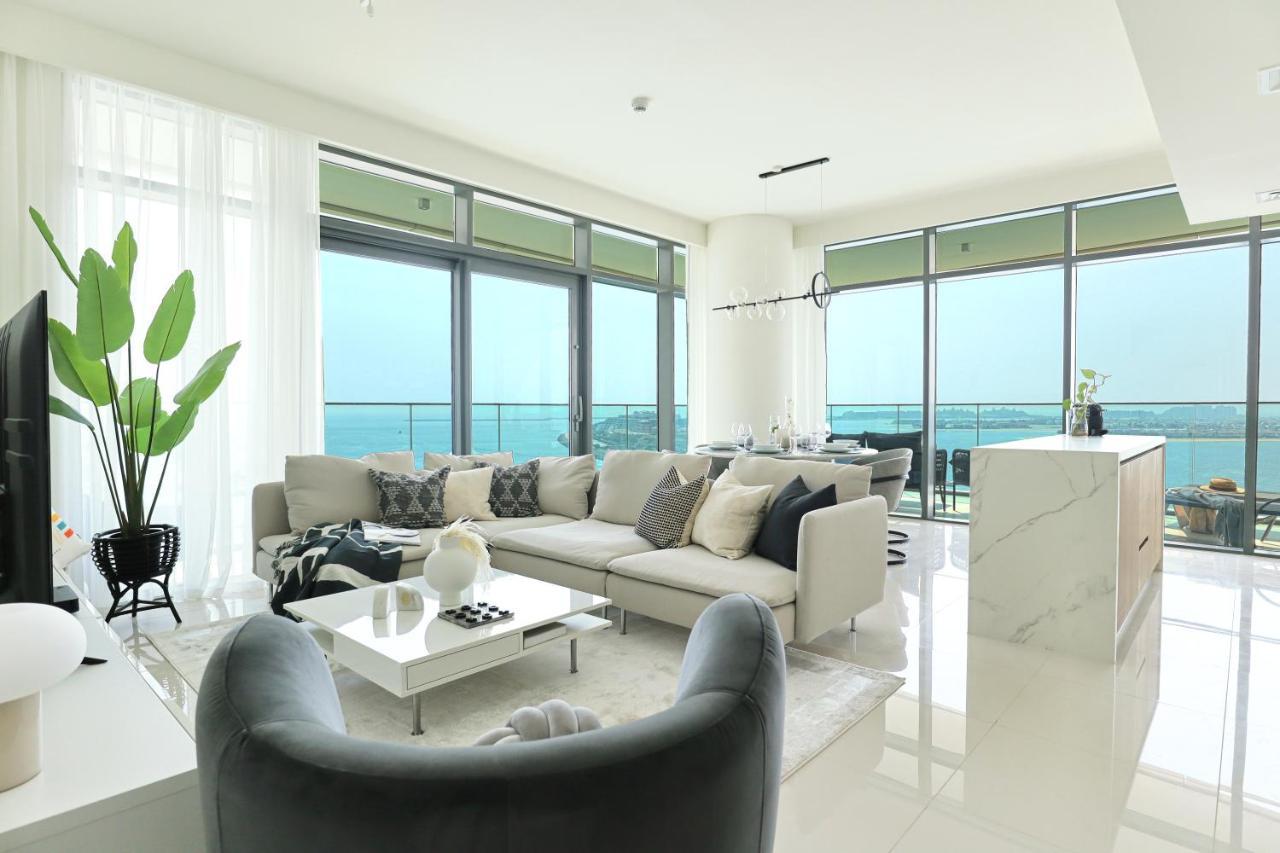 Higuests - Superlative With Private Access Apartment Dubai