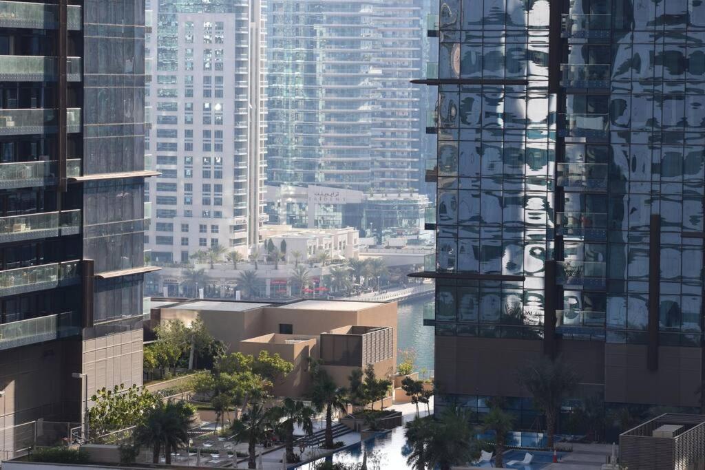 High Floor With Skyline & Burj Khalifa View 3 Bedroom Unit Marina *