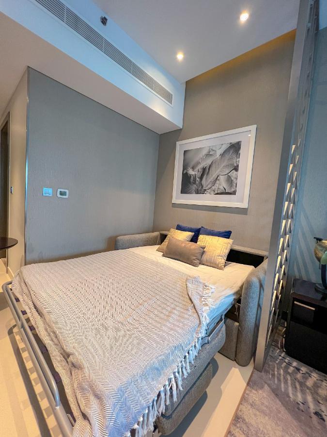 5-star Luxury Studio Near Burj Khalifa Amazing Canal & Views! *