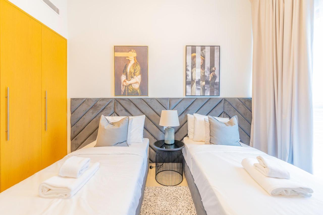 Apartment Spacious Art Deco With Burj & Canal Views *