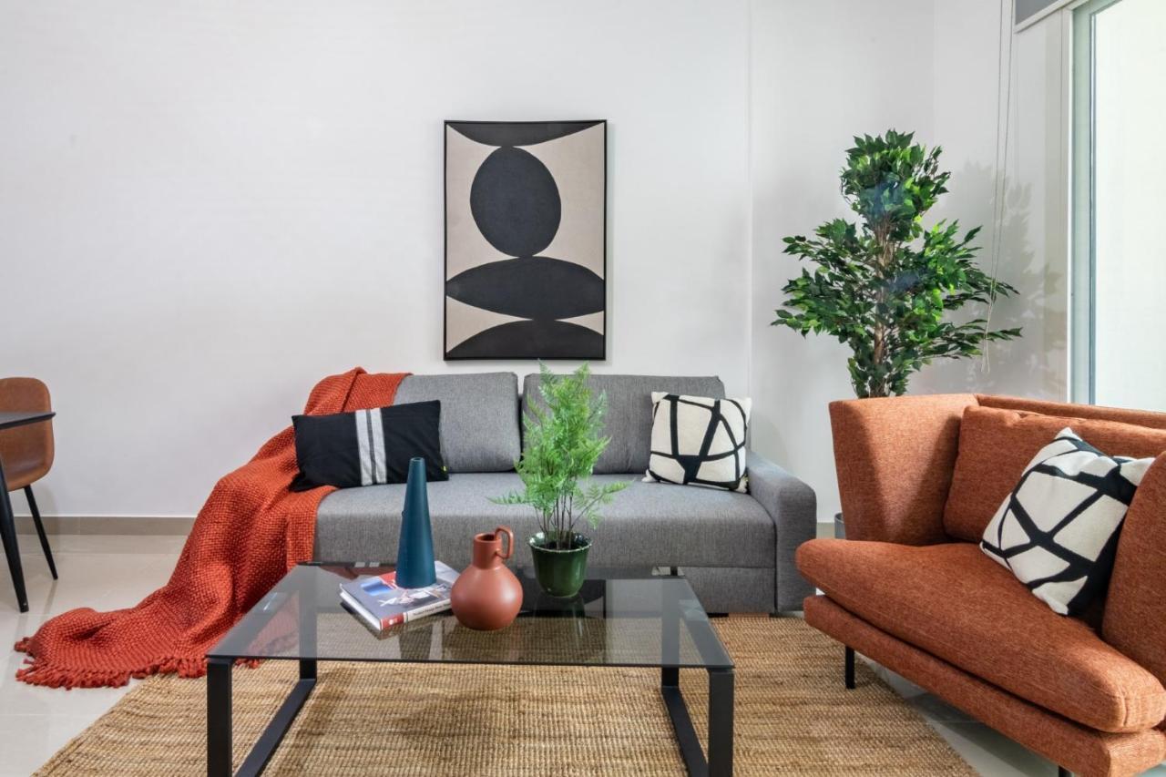 The Smart Concierge - Plaza Residences Apartment