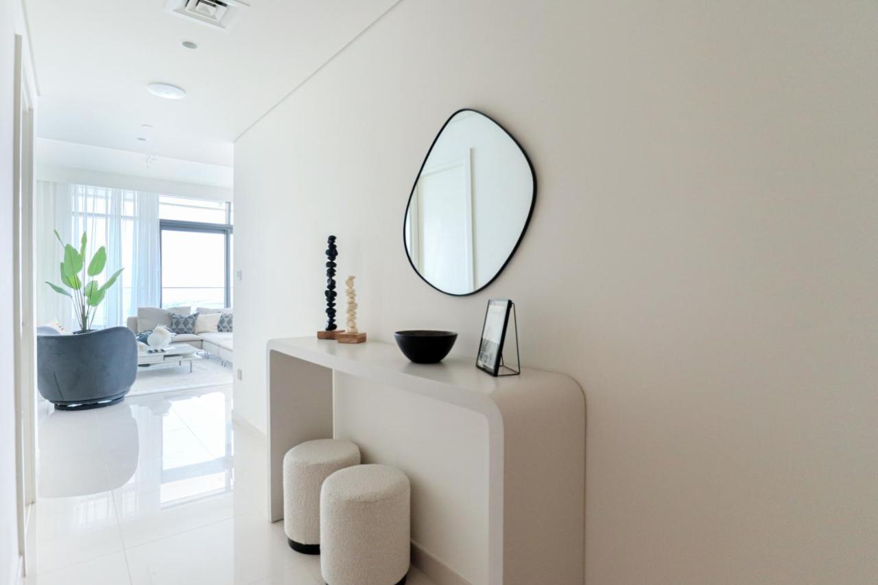 Higuests - Superlative With Private Access Dubai
