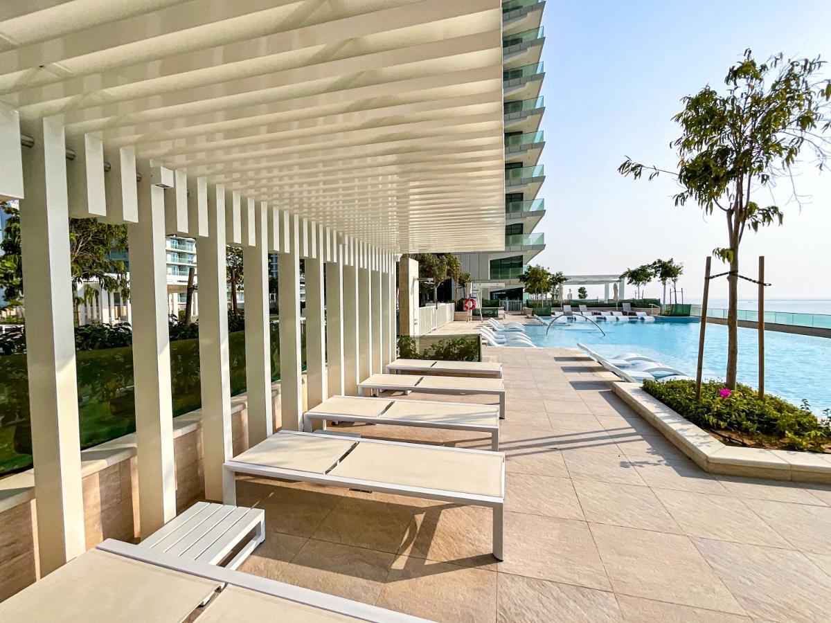 Higuests - Superlative With Private Access Apartment *
