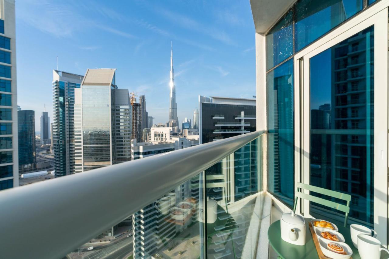 Vacay Lettings - Burj Khalifa & Canal View At Damac Prive Apartment *
