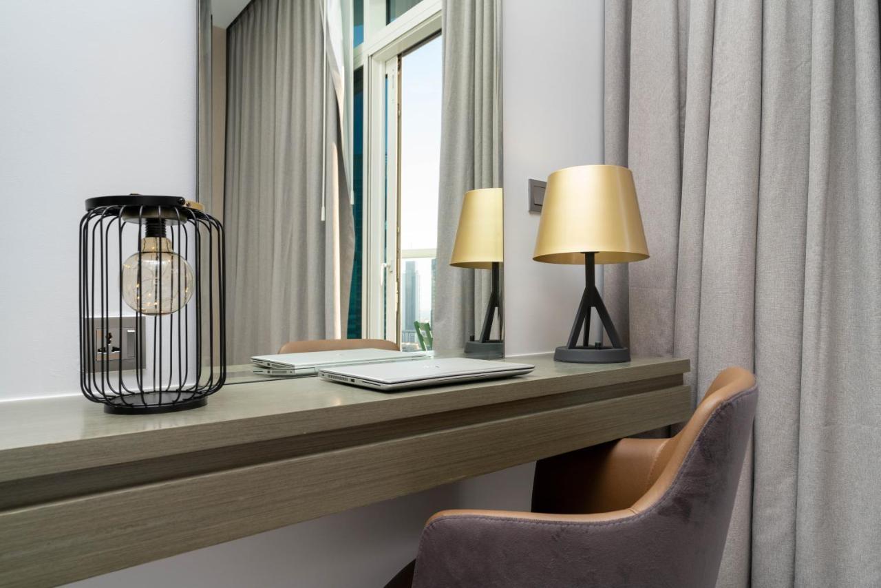 Vacay Lettings - Burj Khalifa & Canal View At Damac Prive Apartment
