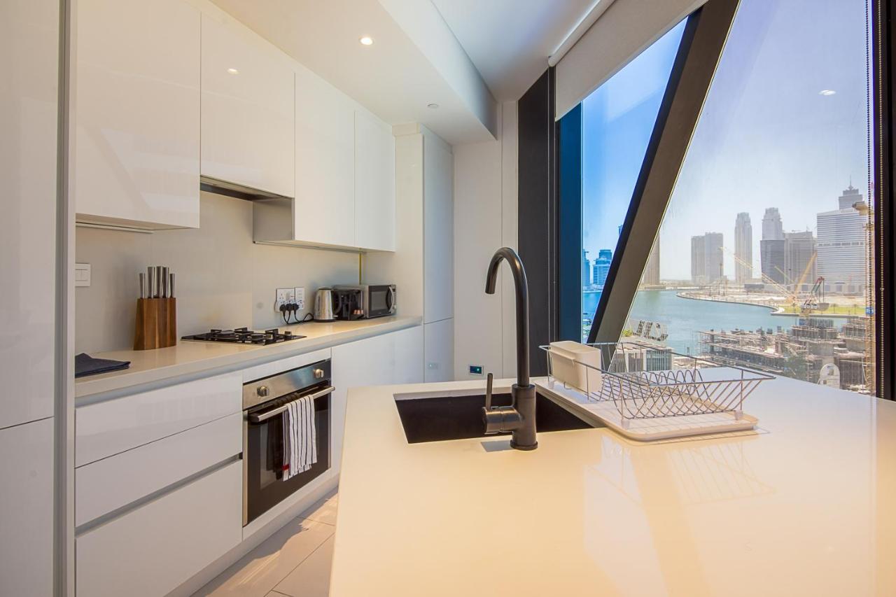 Lovely 1 Bedroom With Partial Burj Khalifa View And Canal View Apartment Dubai
