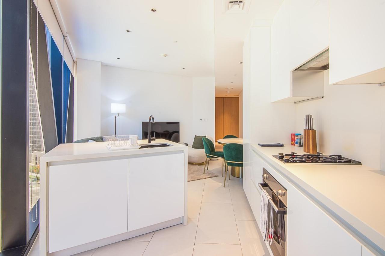 Lovely 1 Bedroom With Partial Burj Khalifa View And Canal View Apartment