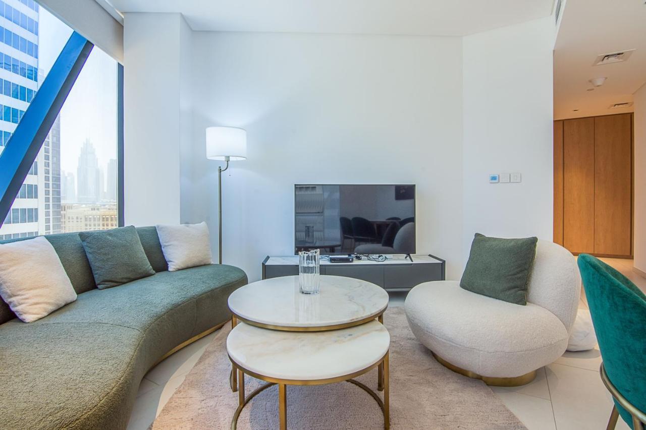 Apartment Lovely 1 Bedroom With Partial Burj Khalifa View And Canal View Dubai