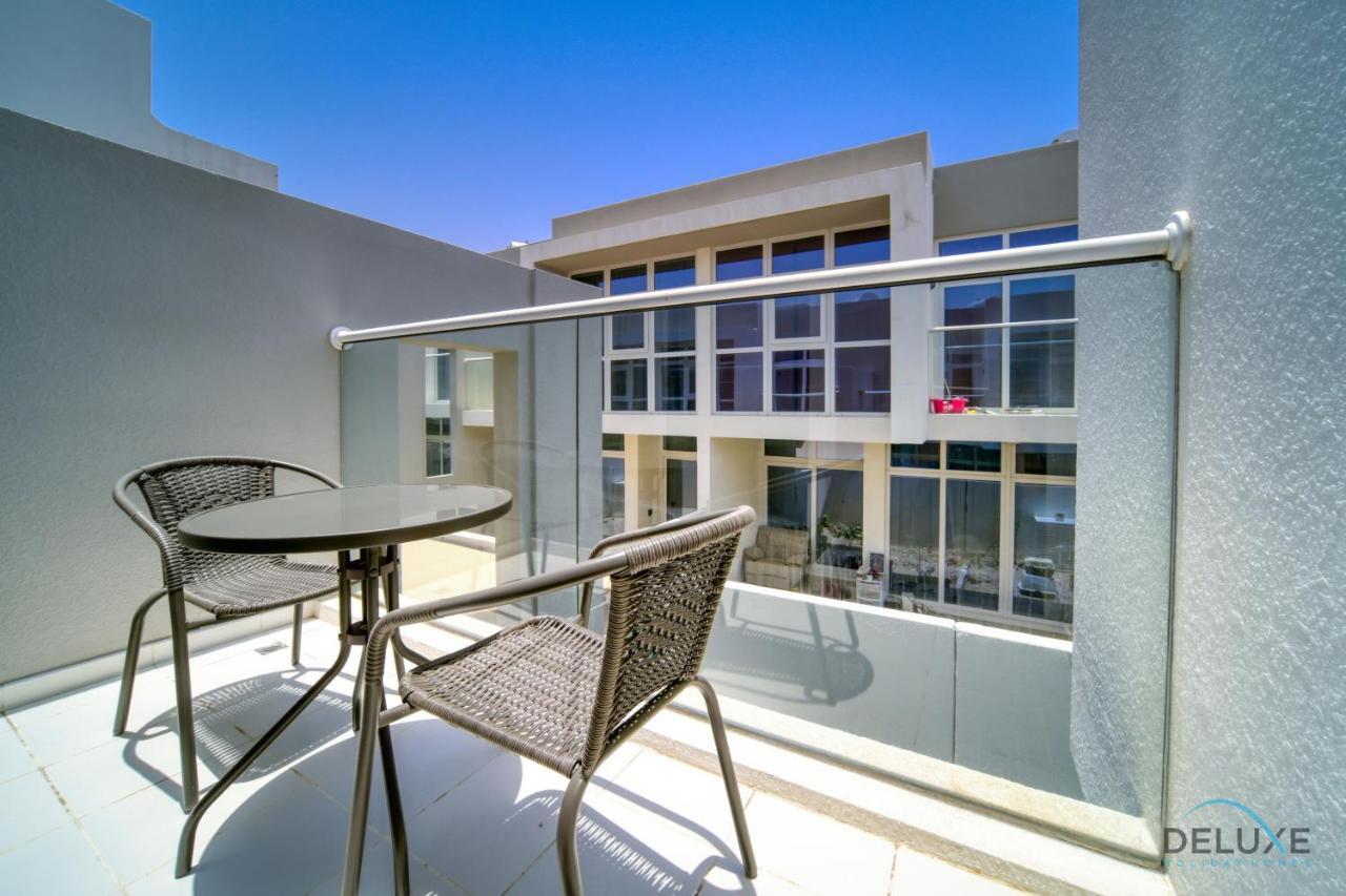 Cheerful 3br Townhouse At Damac Hills 2, Dubailand By Deluxe Homes Apartment *