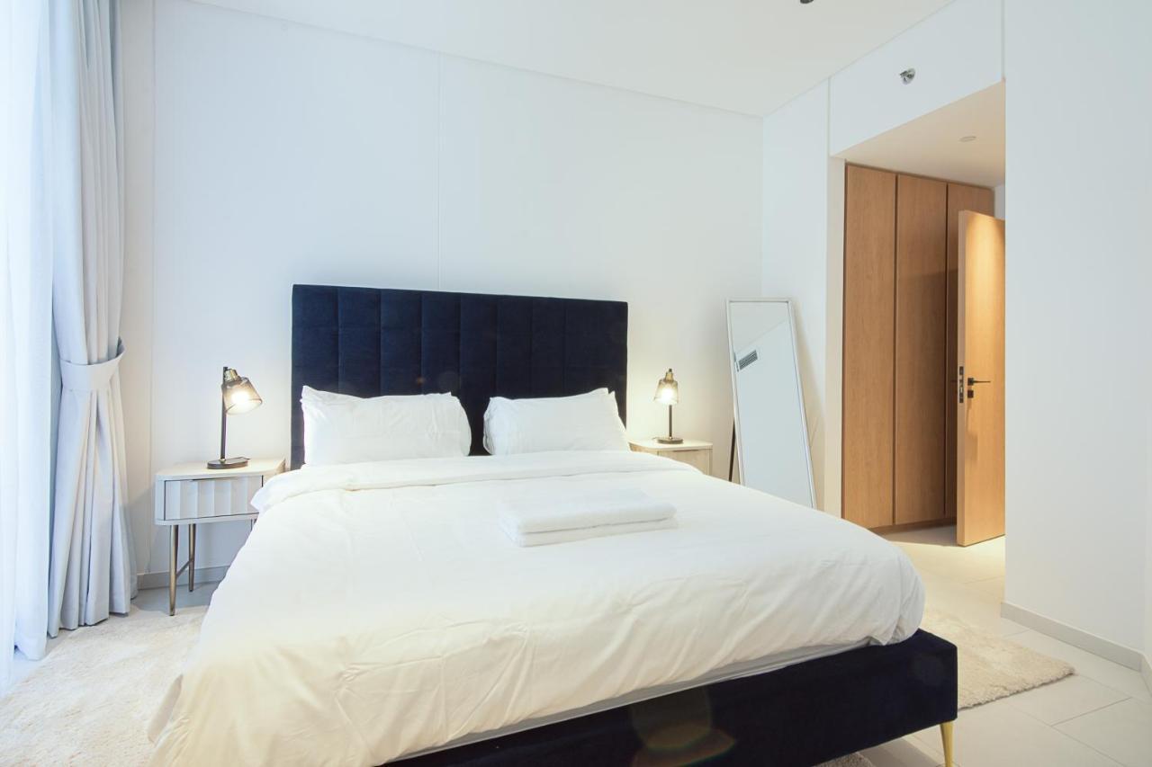 Lovely 1 Bedroom With Partial Burj Khalifa View And Canal View * Dubai