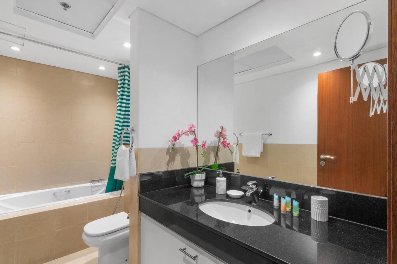 The Smart Concierge - Boulevard Walk Apartment