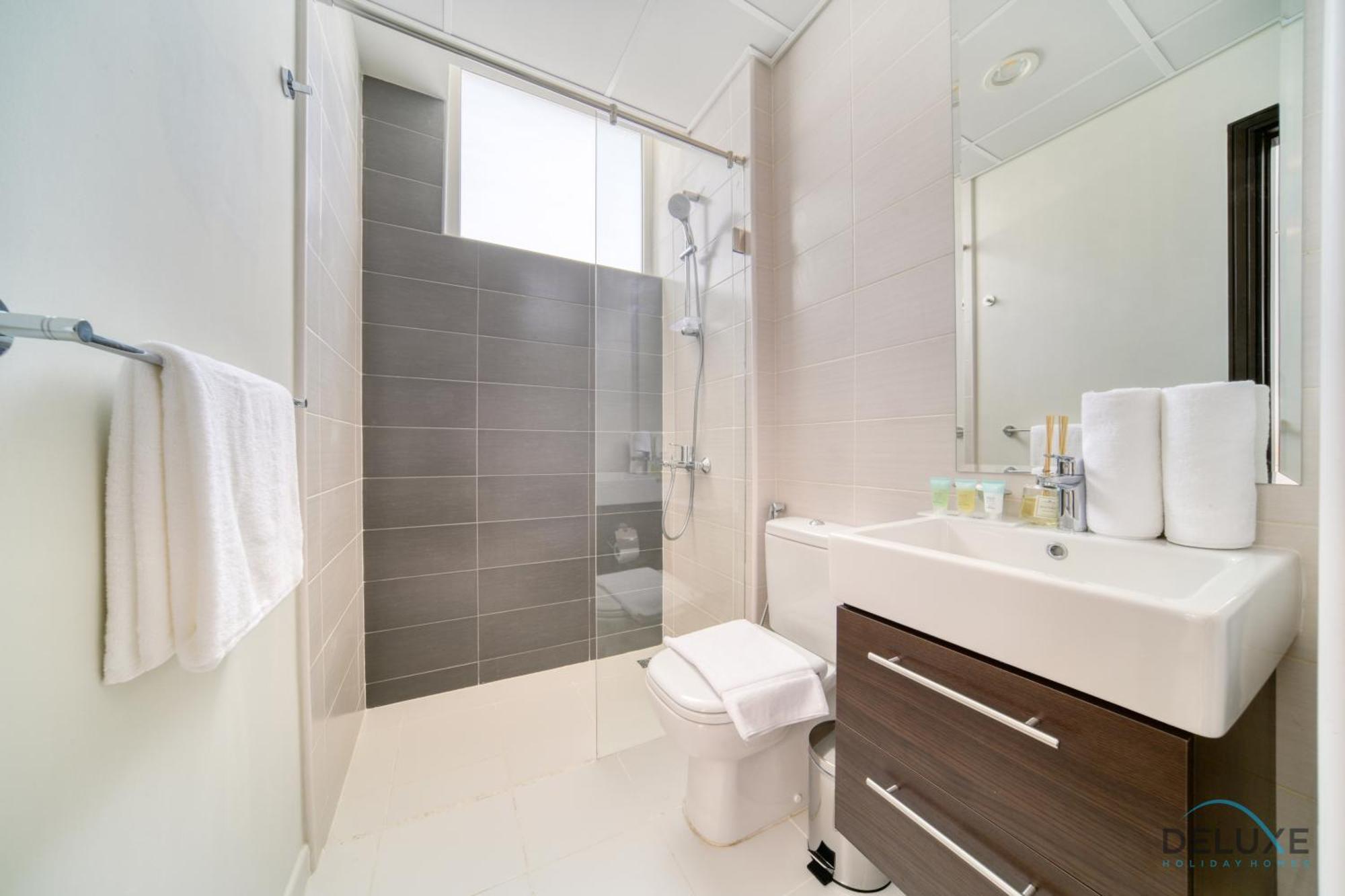 Apartment Cheerful 3br Townhouse At Damac Hills 2, Dubailand By Deluxe Homes Dubai