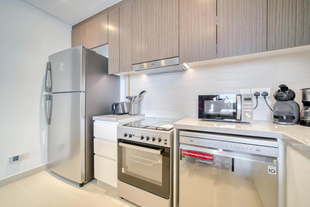Luxury Brand New 2 Bedroom With Bluewater Views Apartment Dubai
