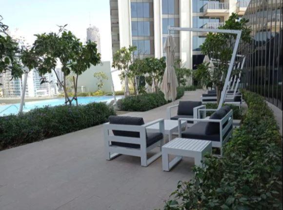 Luxury Brand New 2 Bedroom With Bluewater Views *