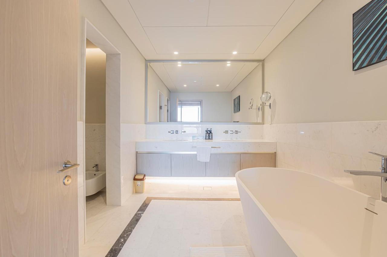 Apartment The Palm Tower By Platinium
