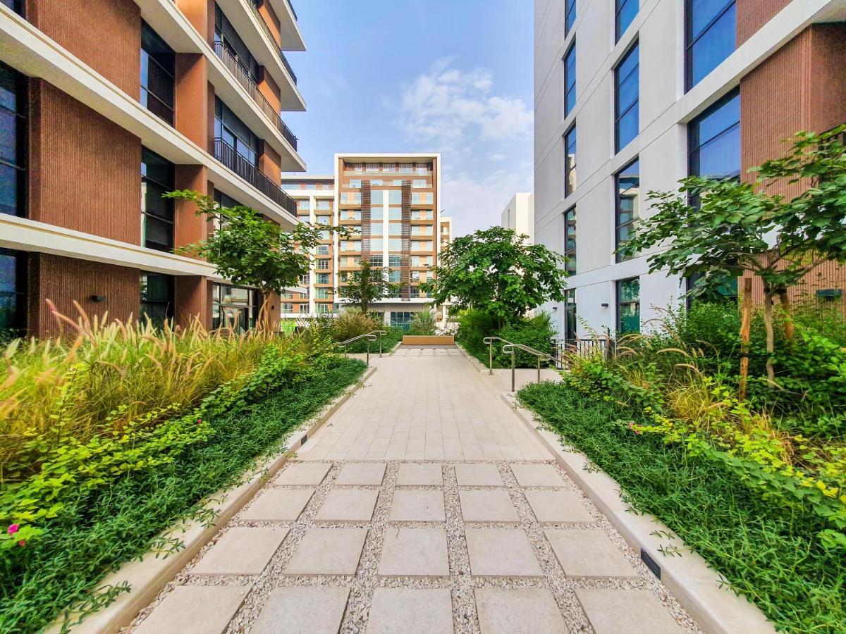 Apartment Brand New 1 Bedroom Hills 601 *