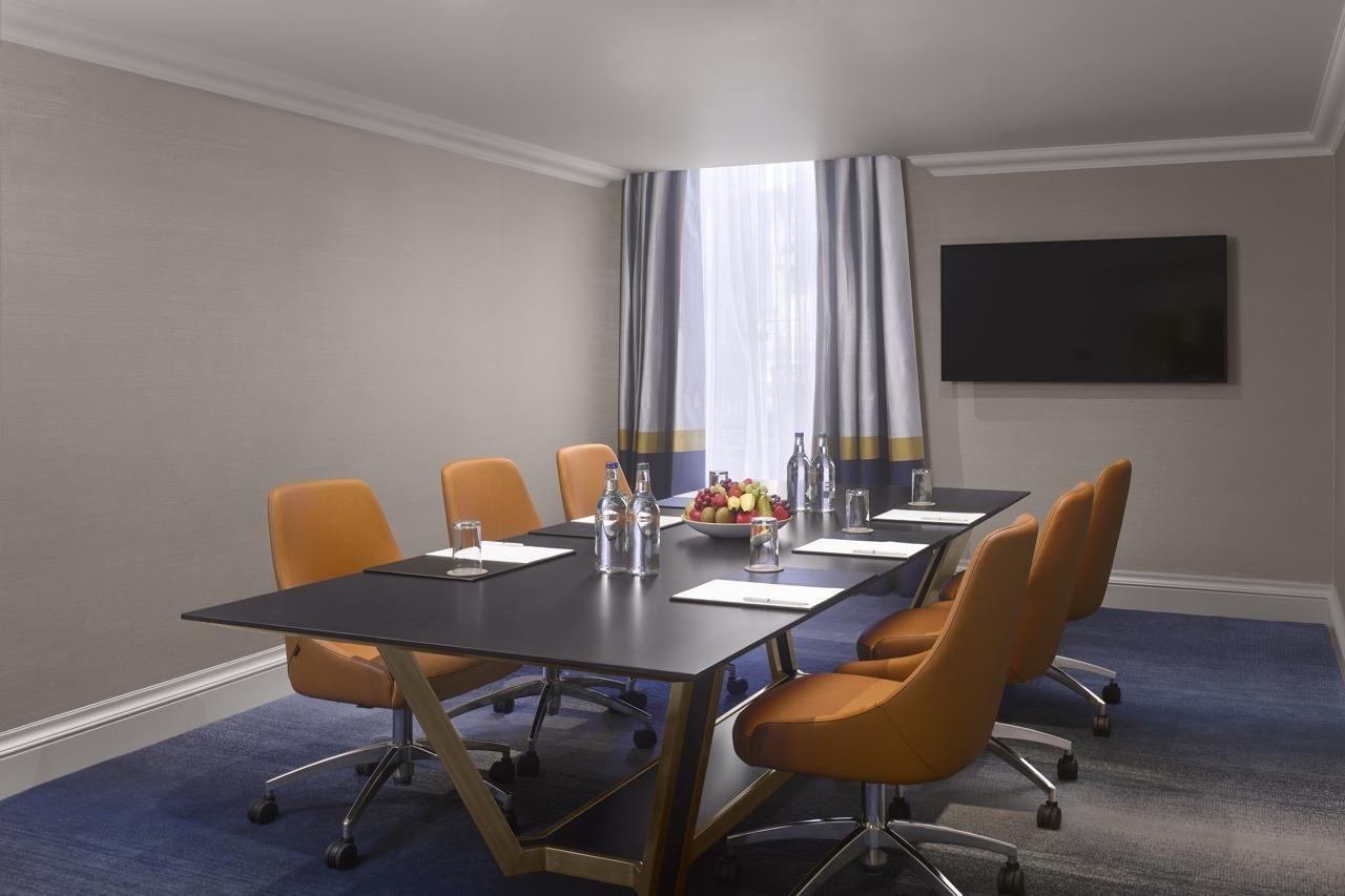 Staybridge Internet Hotel Dubai