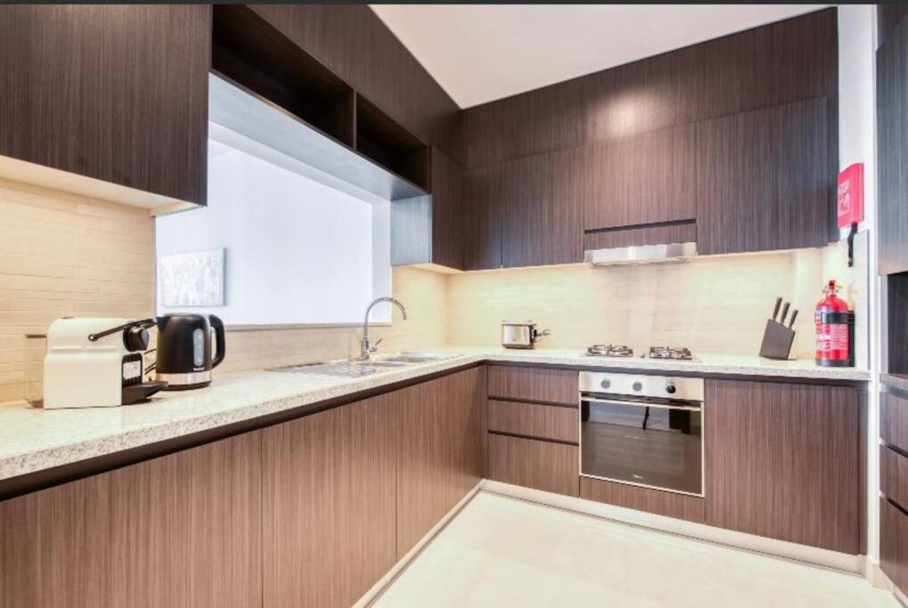 Downtown Views, Downtown - Mint Apartment Dubai