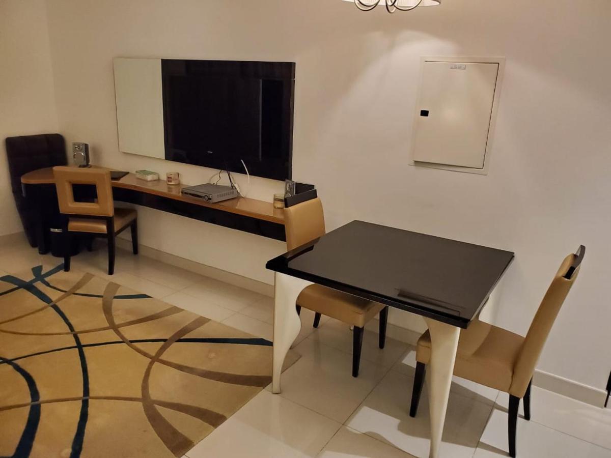 Apartment Furnished With Burj Khalifa View Dubai