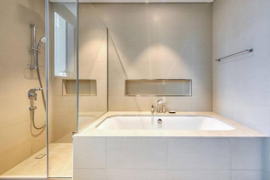 Downtown Views, Downtown - Mint Apartment