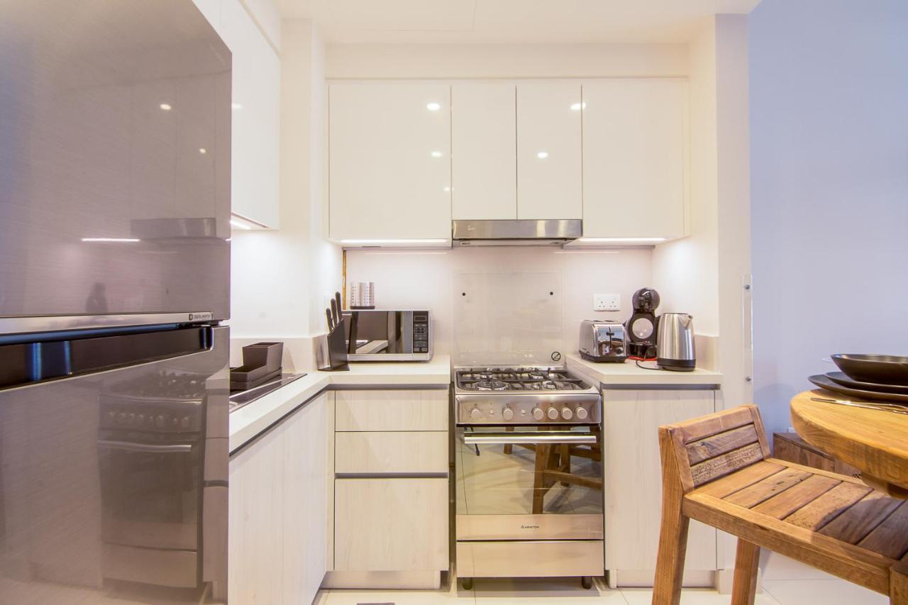 Brand New 1 Bedroom Hills 601 Apartment *