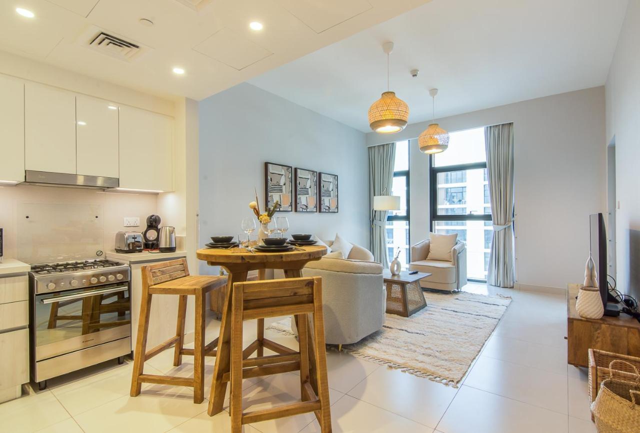 Brand New 1 Bedroom Hills 601