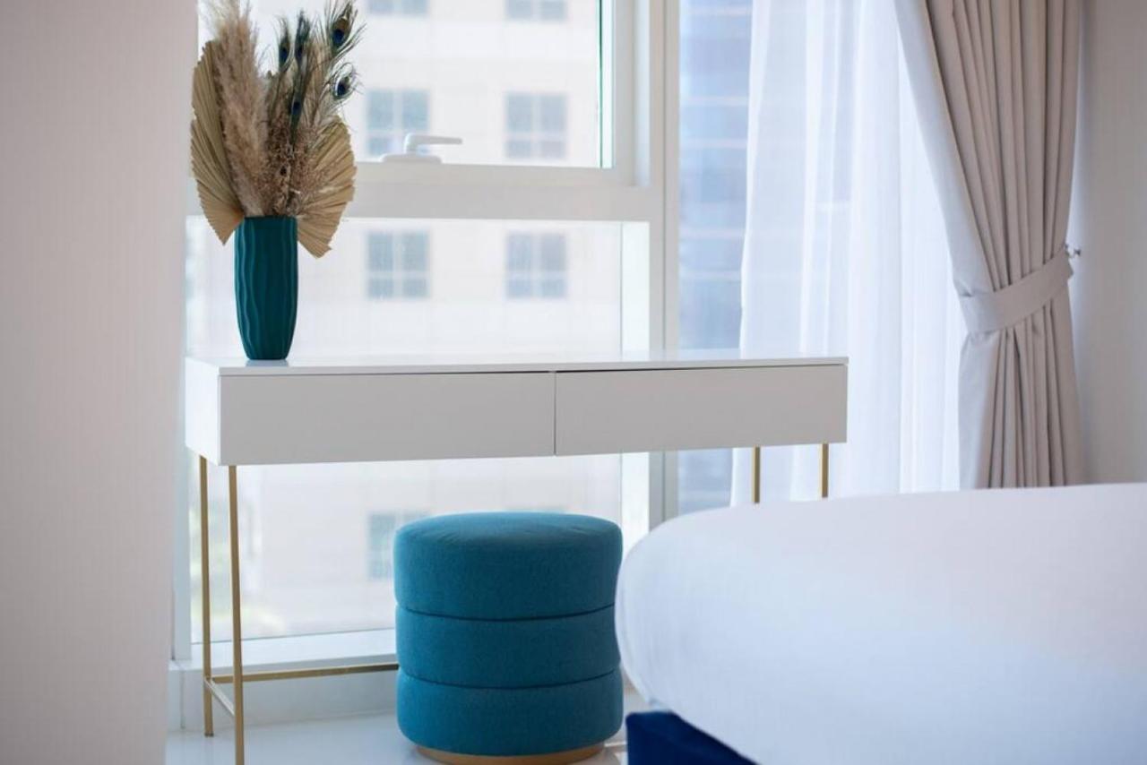 Blue Dream With Harbour View In Marina * Dubai