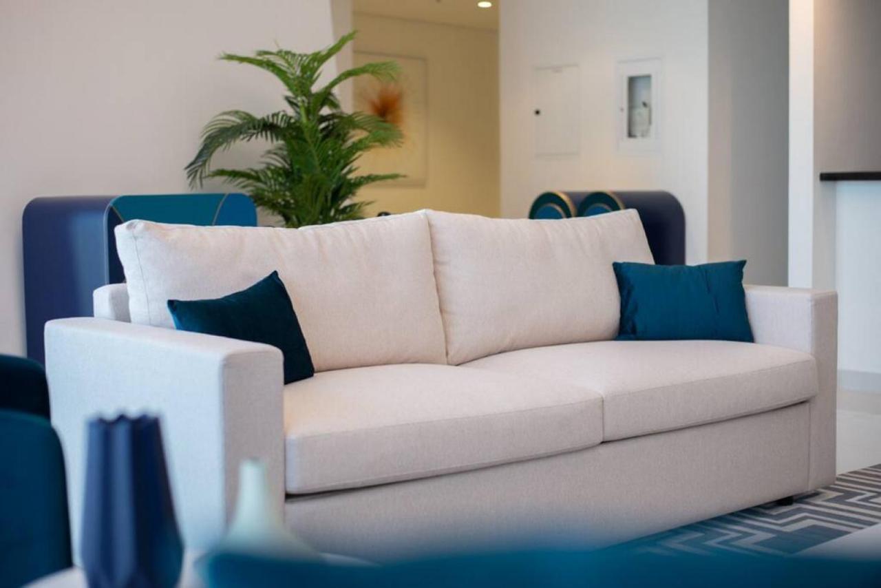 Blue Dream With Harbour View In Marina Apartment Dubai