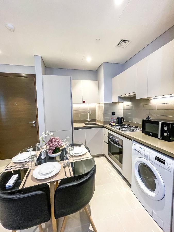 Apartment By Latinem Luxury 1br Cv A207 Near Burj Khalifa