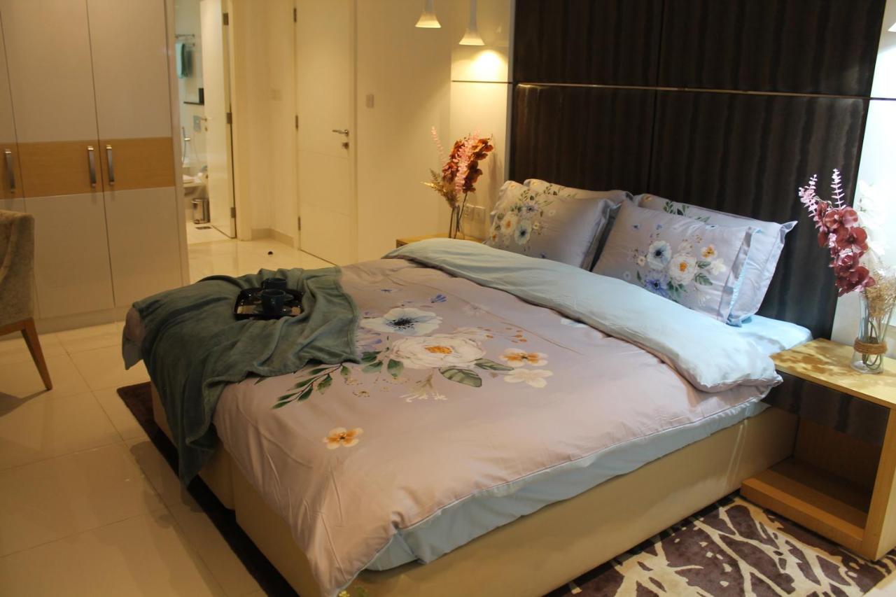 Apartment Spacious One Bedroom Close To Burj Khalifa, Mall In Business Bay