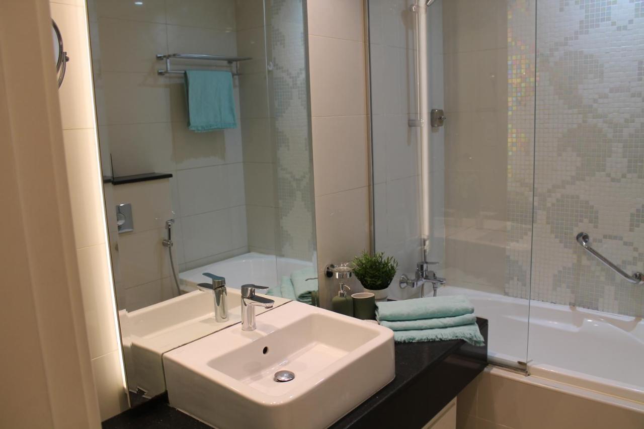 Apartment Spacious One Bedroom Close To Burj Khalifa, Mall In Business Bay *