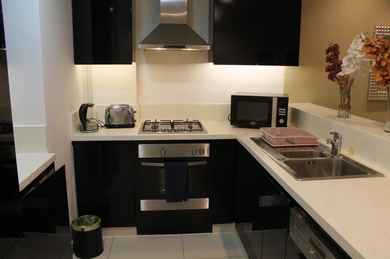 Spacious One Bedroom Close To Burj Khalifa, Mall In Business Bay Apartment *